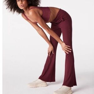Outdoor Voices Maroon Scalloped/Ribbed Flared Legging